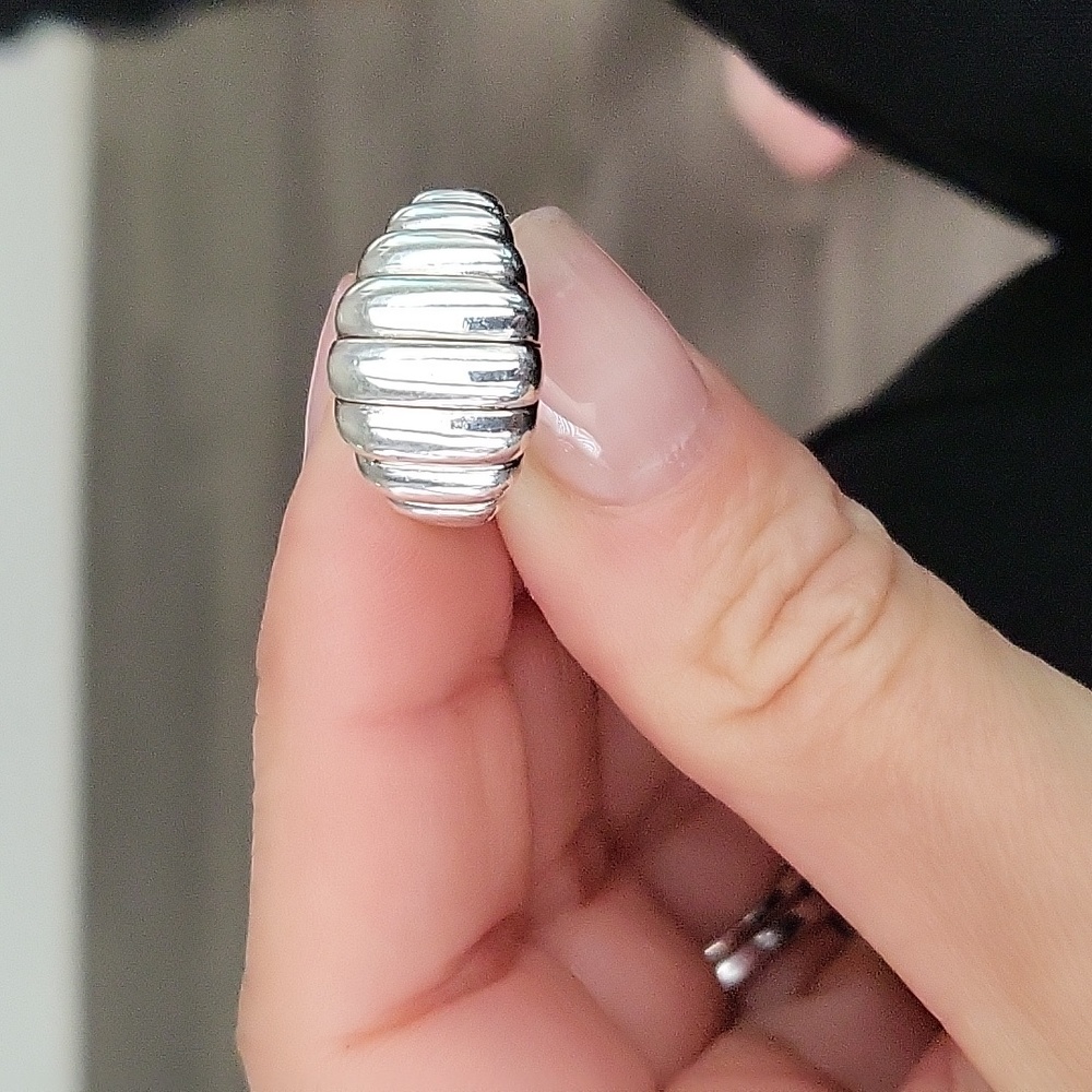 Mejuri Charlotte Bold Signet Ring Silver